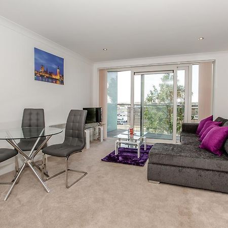 ✪ Ideal Ipswich ✪ Serviced Quays Apartment - 2 Bed Perfect For Felixstowe Port/A12/Science Park/Business Park ✪ Buitenkant foto